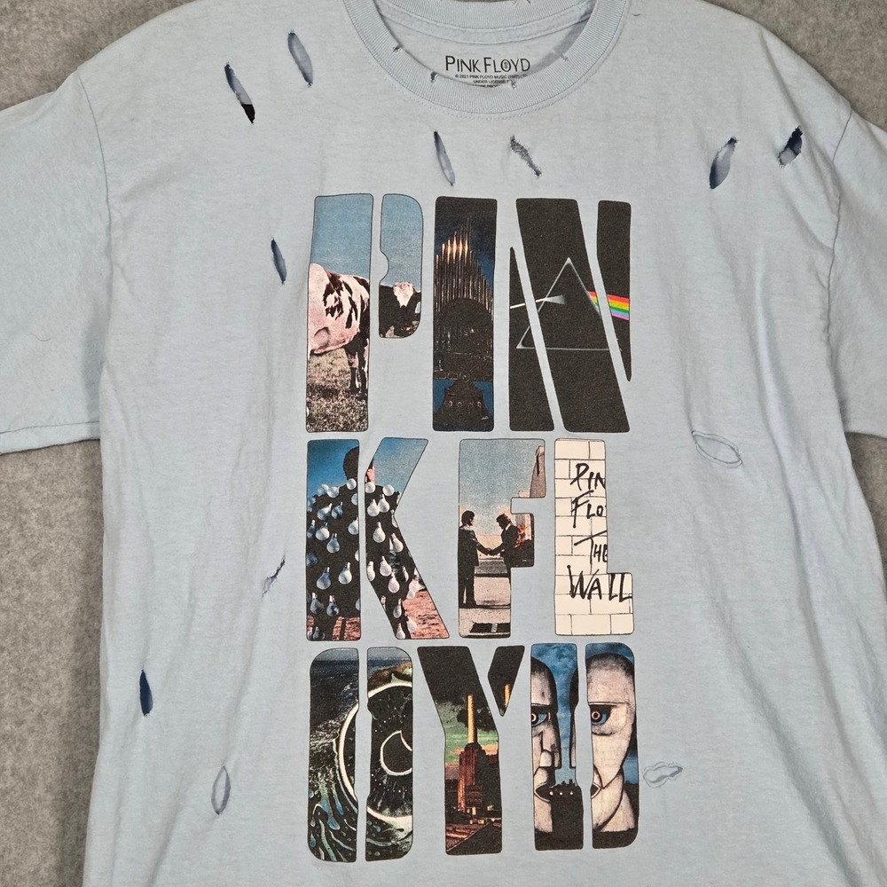 Pink Floyd Adult Medium Destroyed Graphic T-Shirt Light Blue Spell Out Buckle